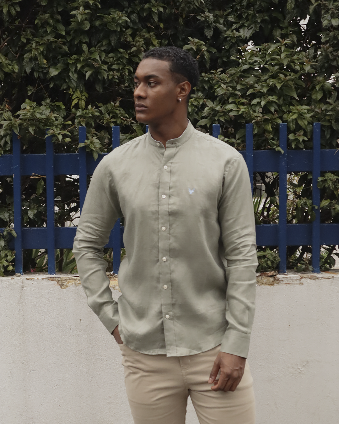 Camisa Lino Verde Militar Cuello Neru