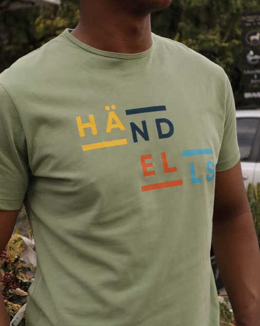 Camiseta verde musgo estampada